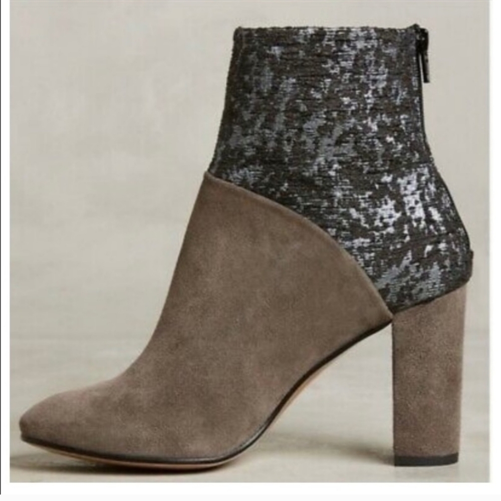 Anthropologie Cubanas Metalic Glitter Suede Heeled Ankle Boots Size 9 Taupe Gray